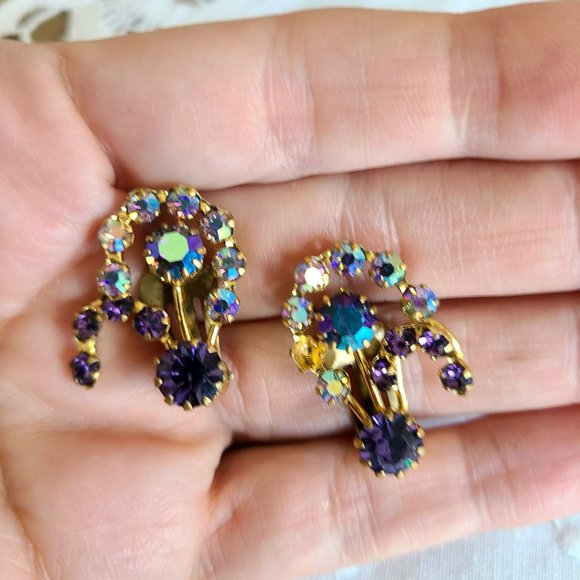 Vintage 1960s Aurora Borealis clip on earrings. Made in Austria. - Picture 2 of 7